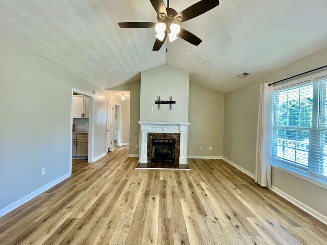 Photo - 3-Bed, 2-Bath Nest With Bonus Room In Faye...