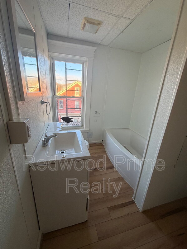 Photo - 2901 Maple Ave