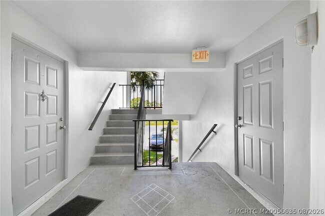 1008 Green Pine Blvd Unit A2