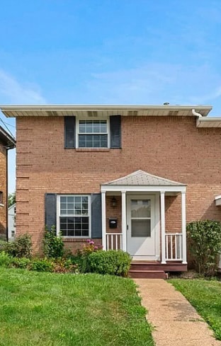 Building Photo - 301 E James St