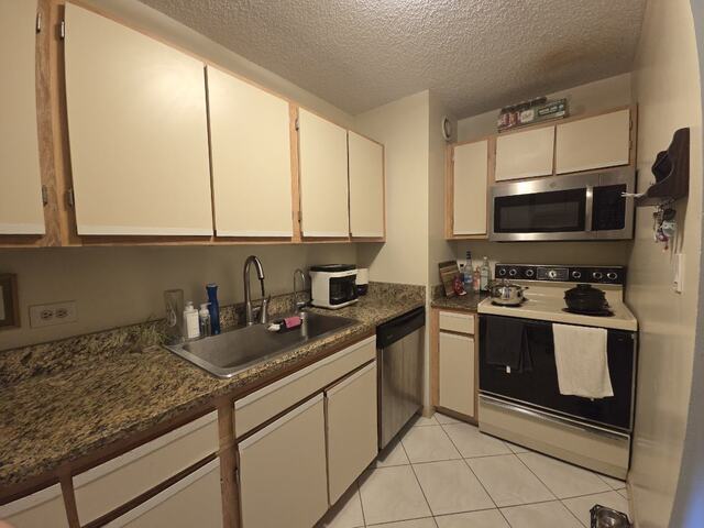 Photo - 1122 N Clark St Unit 1005