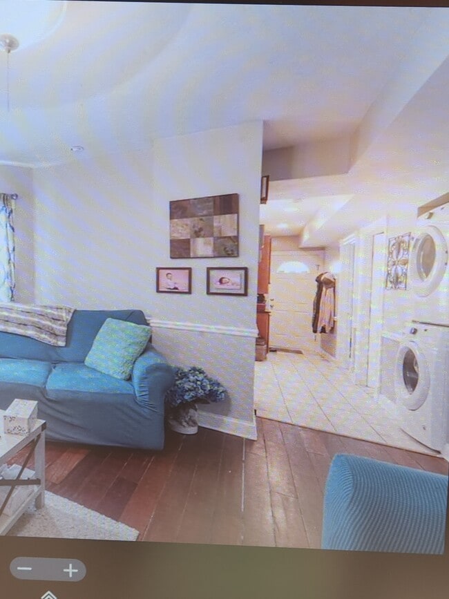 Building Photo - 58 Cutler St Unit Apartment #3