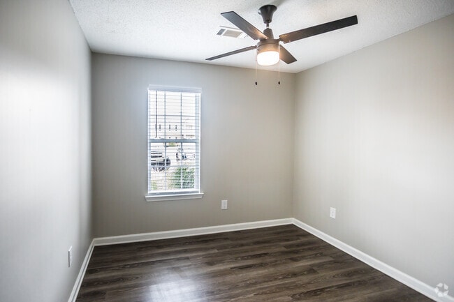 3 BR, 2 BA - 1200 SF