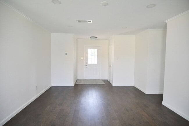 Photo - 132 Navajo Dr