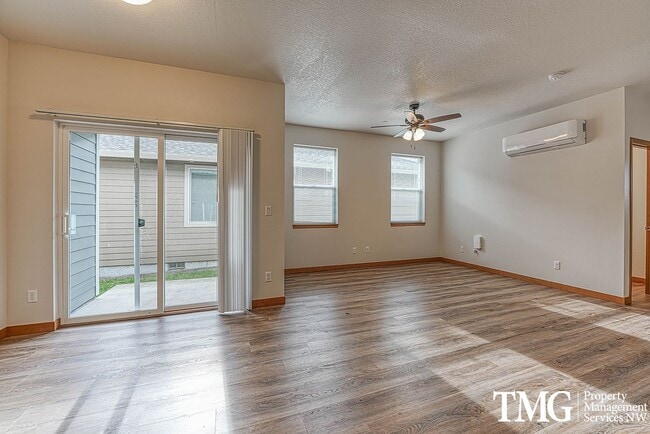 Photo - Wonderful 2BD Duplex in Great Washougal Location! Beautiful Finishes!