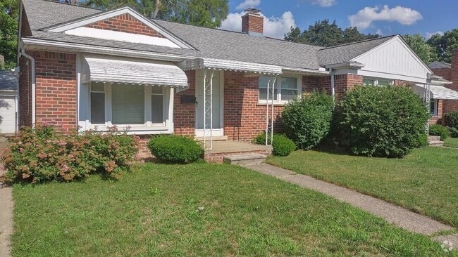 Building Photo - 9928 Roseland St Rental