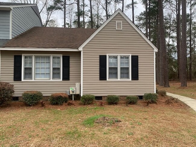 Building Photo - 2-Bedroom, 2- Bath Condo in Carolina Pines
