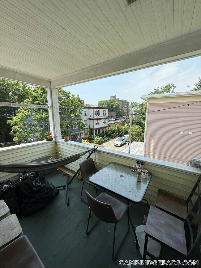 9 Roberts Rd Unit 3