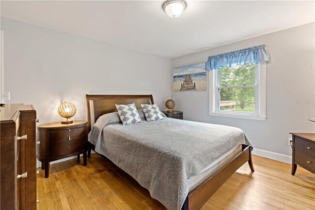 Photo - 76 S River Dr