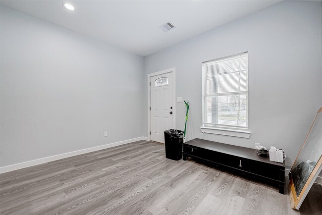 Photo - 6725 Avenue K Unit B