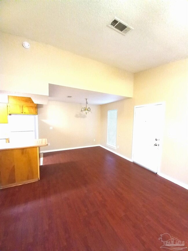 Photo - 533 Petros Cir