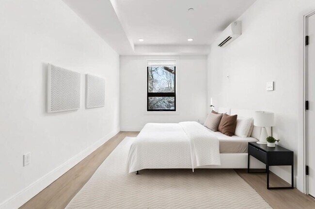 Photo - 1137 Washington St Unit 4