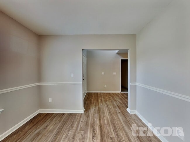 Photo - 703 Carly Court