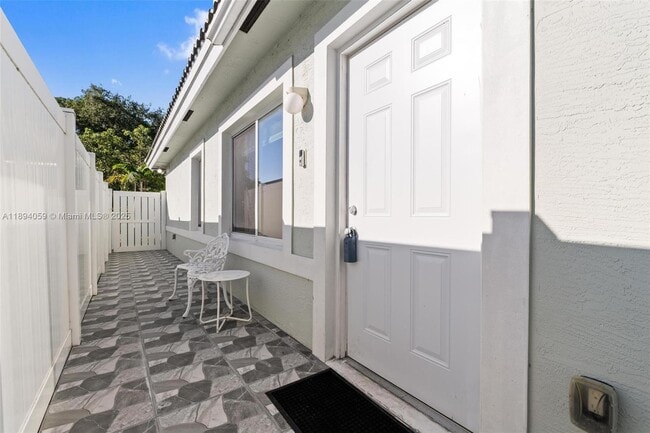 Photo - 6035 SW 40th Ct