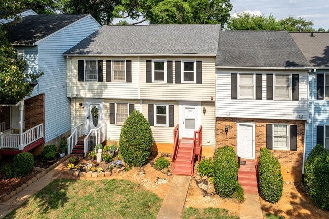 Photo - 3 Bedroom Townhouse Near Downtown Durham