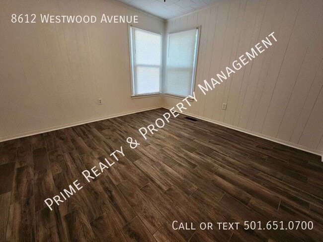 Photo - 8612 Westwood Ave