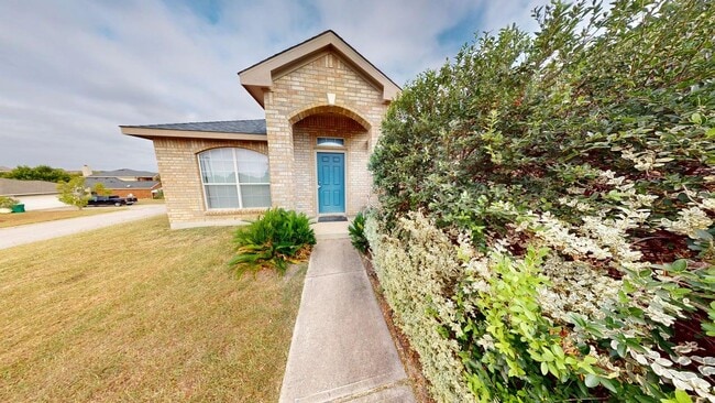 Photo - 601 Cattail Cir