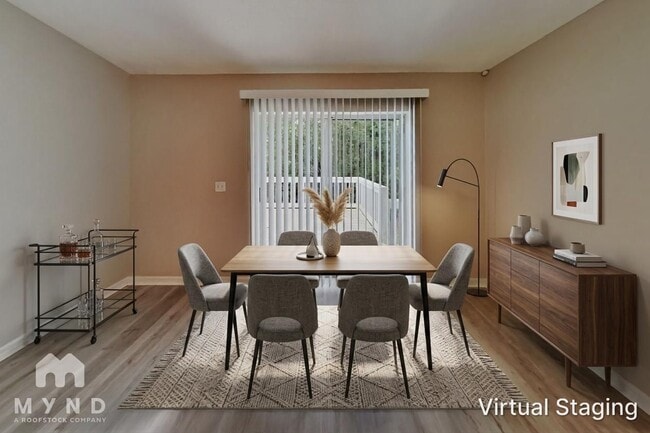 Photo - 2073 Hayfield Way