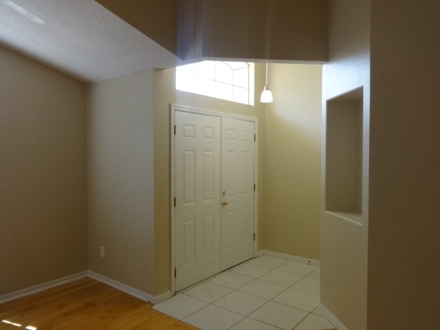 Photo - 1040 Pineview Ct