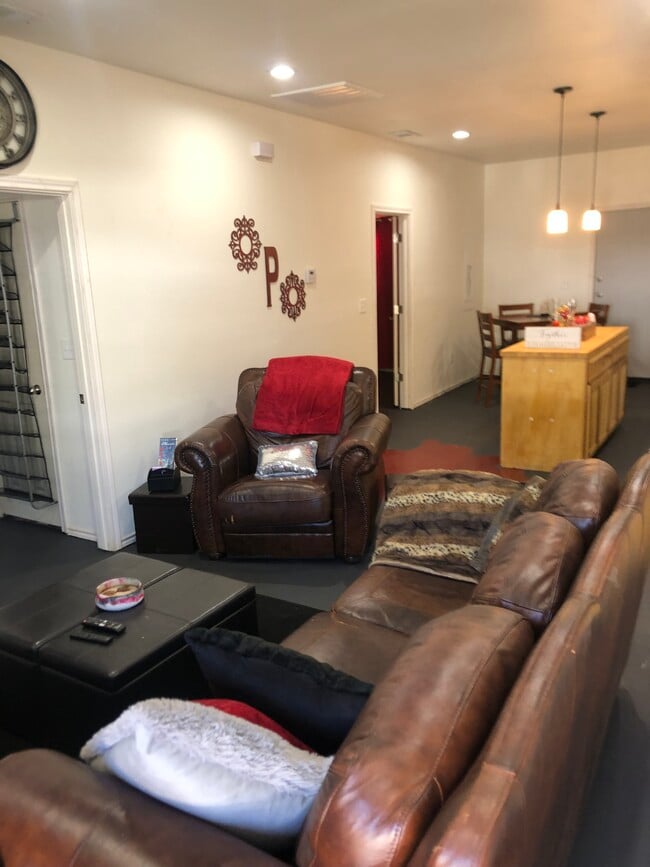 Photo - 22416 Matins Ln