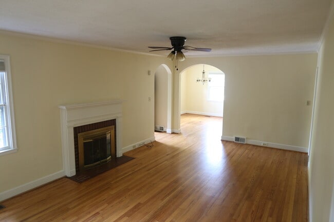 Foto principal - 1005 Arnette Avenue