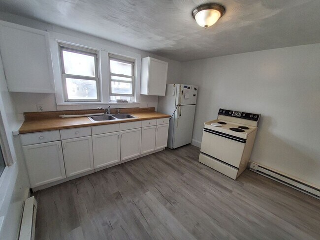 70-72-72 W Catawissa St Unit 70 catawissa unit 2 - Rear