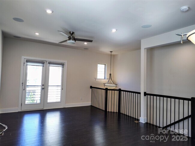 Photo - 13031 Tinton Ave