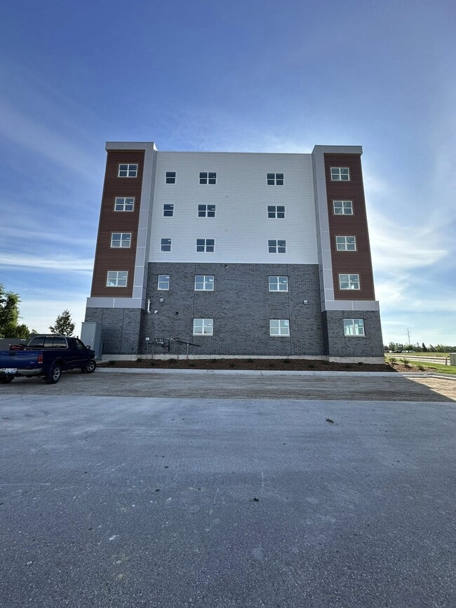 Photo - Victories Square