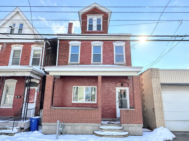 Photo - 1776 Arlington Ave