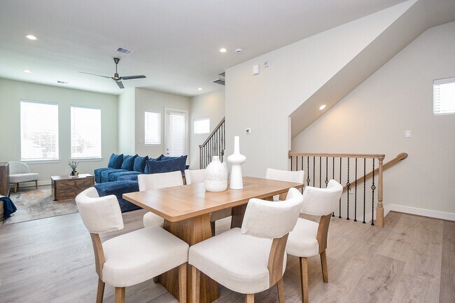 Photo - 139 Eastwood St