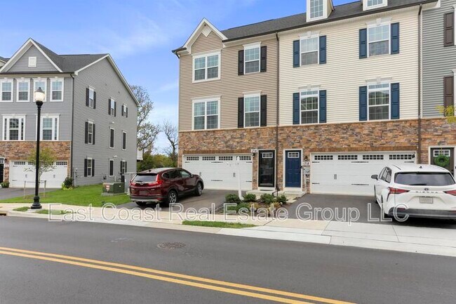 Photo - 1716 Atlas Dr