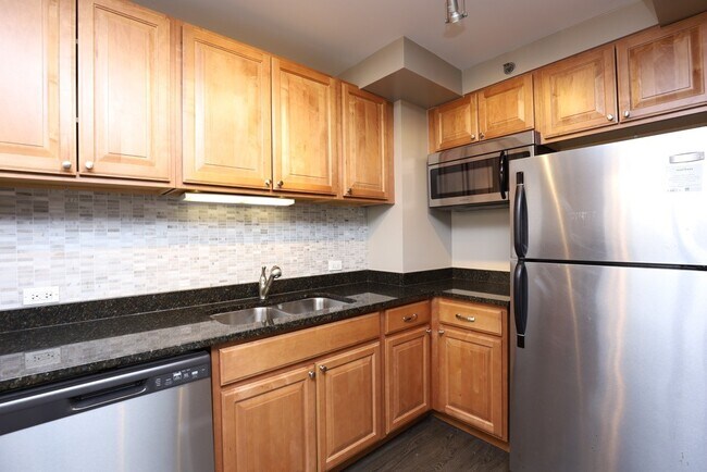 Photo - 4334 N Hazel St Unit 305