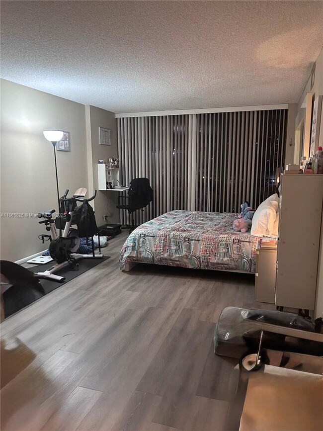Photo - 800 Parkview Dr Unidad 504 Rental