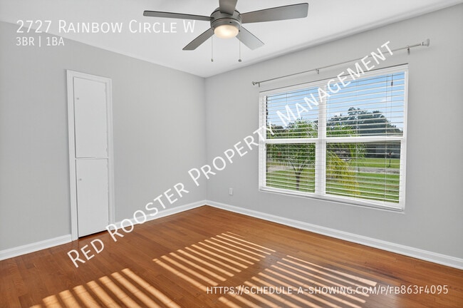 Photo - 2727 Rainbow Cir W