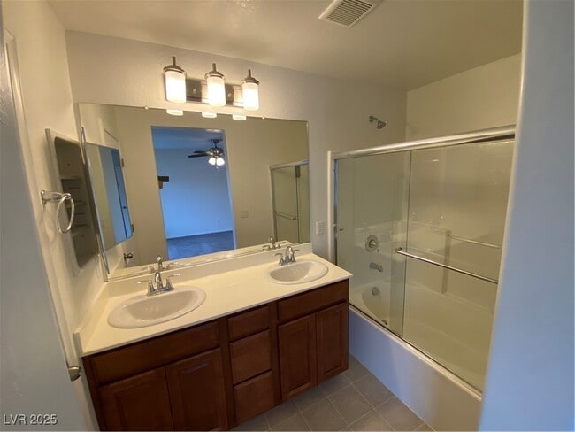 Building Photo - 10436 Yew Blossom Ave Rental