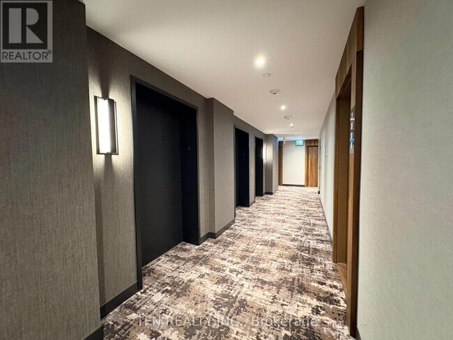 Photo - 251 Manitoba St Unité 1807