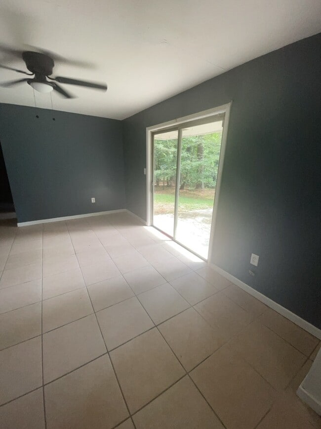 Photo - 2694 Woodside Dr