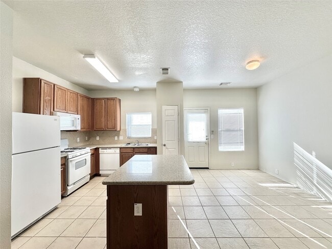 Photo - 29709 Valley Center Dr