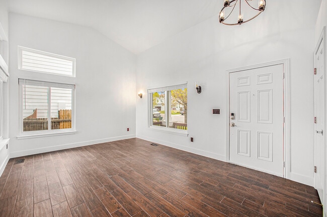 Photo - 8438 Bluegrass Cir