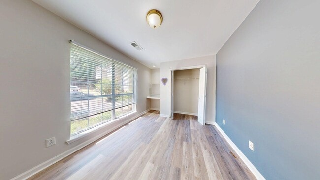 500-502 Greentree