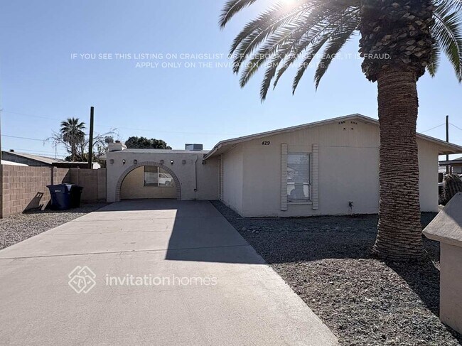 Building Photo - 429 E 10th Dr