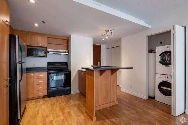 1BR, 1BA - 650SF - Cuisine - Le Demetrius