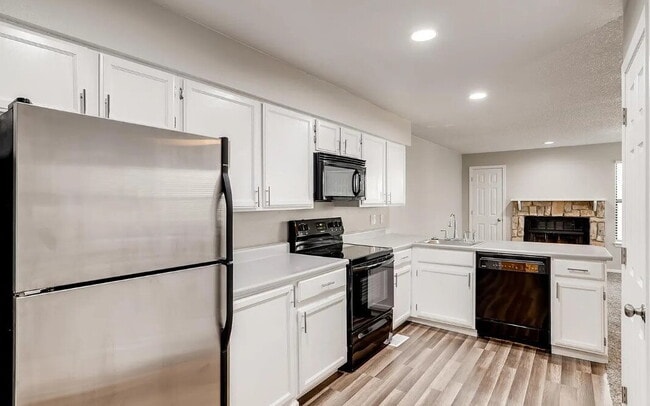 Building Photo - "Cozy 1-Bedroom Retreat with Quartz Finish... Unit #3 Rental