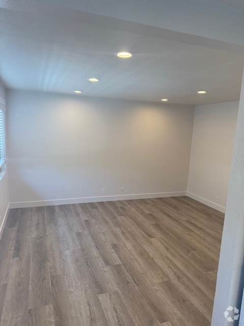 Building Photo - 1609 28th Ave Unit 3 Rental