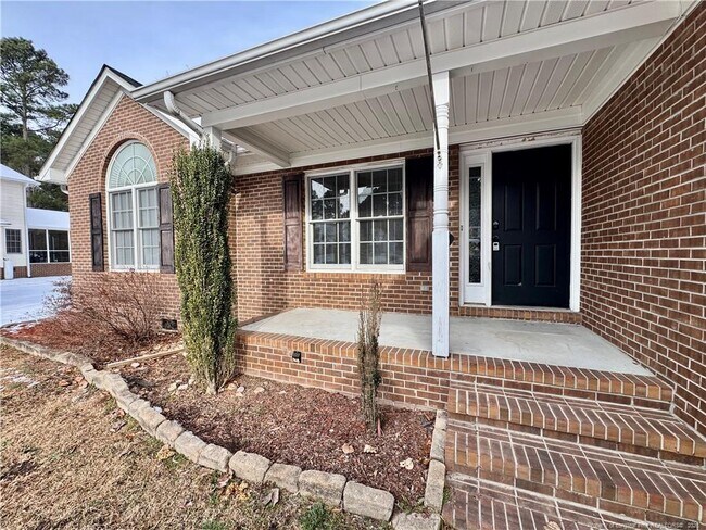 Photo - 271 Stone Cross Dr