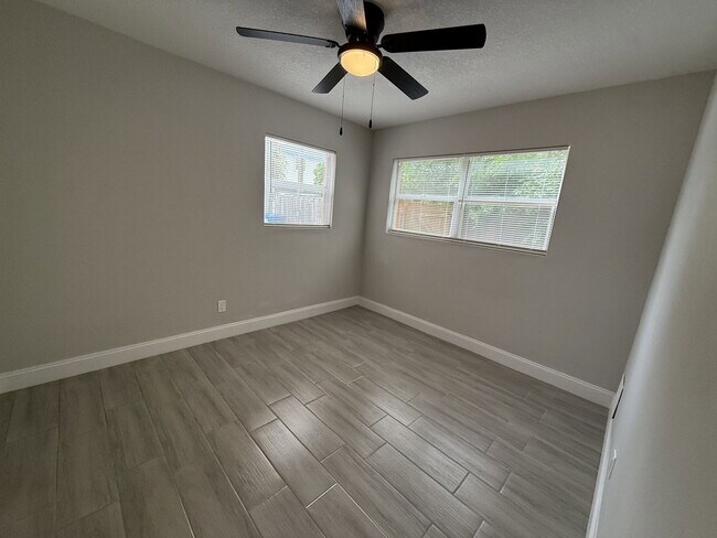2112 9th Ave N Unit 1