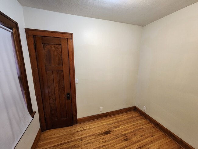 Photo - 409 Grove St