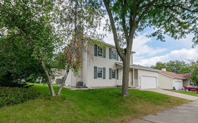 Photo - 878 Sky Ridge Dr