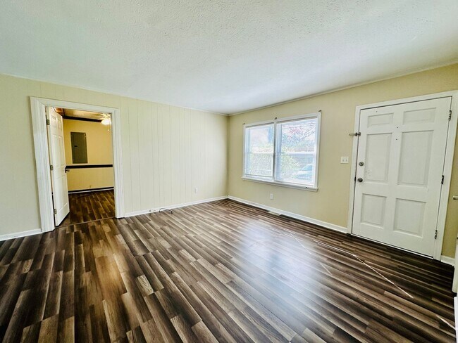 Photo - 710 Latimer Ave