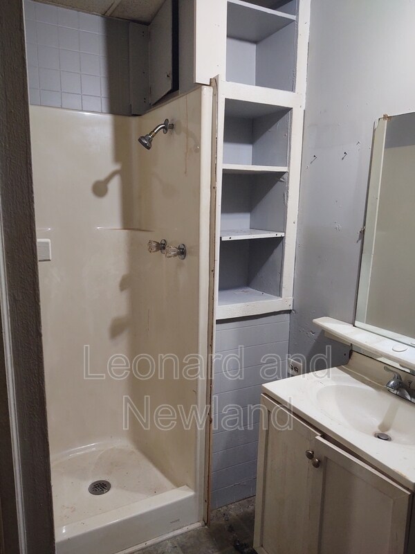 Photo - 904-908 Putnam Ave